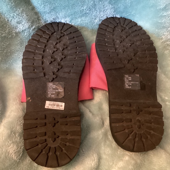 Women’s TORRID NEON PINK Chunky Flatform sandals Size 10 WW *AS IS* - Picture 8 of 9